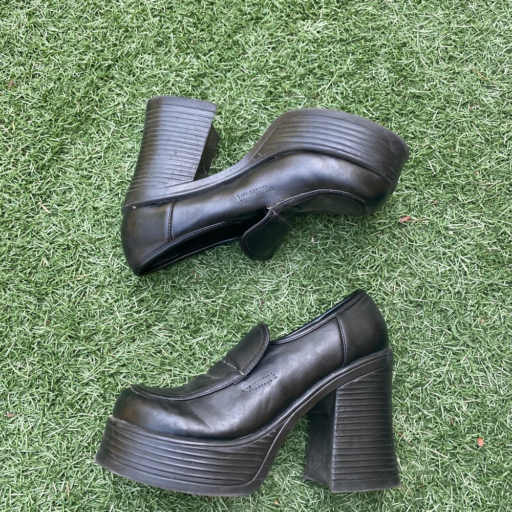 Vintage Classified Platforms
